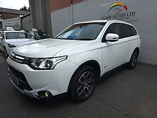 Used 2014 Mitsubishi Outlander Gx3 White - Interior and Exterior details 4