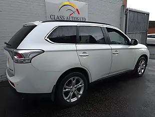 Used 2014 Mitsubishi Outlander Gx4 White - Interior and Exterior details 16