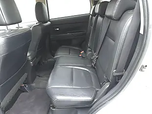 Used 2014 Mitsubishi Outlander Gx4 White - Interior and Exterior details 17