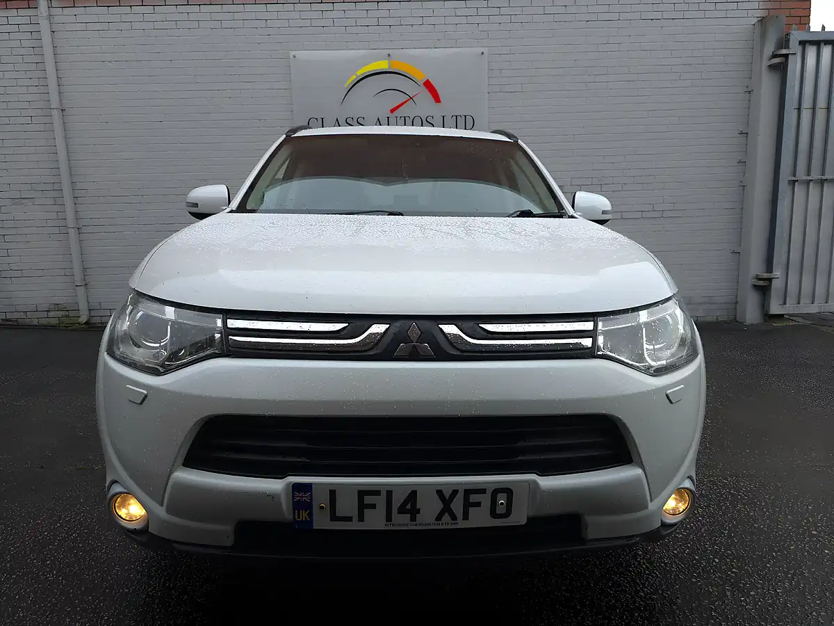 Used 2014 Mitsubishi Outlander Gx4 White - Interior and Exterior details 2
