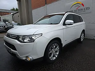 Used 2014 Mitsubishi Outlander Gx4 White - Interior and Exterior details 3