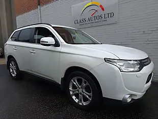Used 2014 Mitsubishi Outlander Gx4 White - Interior and Exterior details 5