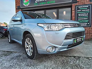 Used 2014 Mitsubishi Outlander GX4h Blue - Interior and Exterior details 10