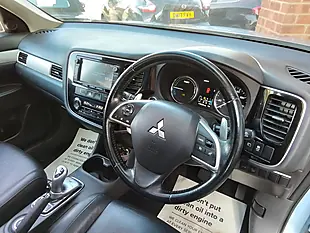 Used 2014 Mitsubishi Outlander GX4h Blue - Interior and Exterior details 12