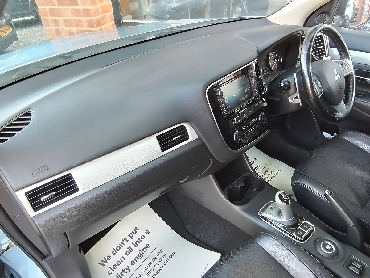 Used 2014 Mitsubishi Outlander GX4h Blue - Interior and Exterior details 13
