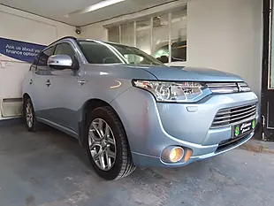 Used 2014 Mitsubishi Outlander GX4h Blue - Interior and Exterior details 3