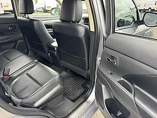 Used 2014 Mitsubishi Outlander GX4h Grey - Interior and Exterior details 11