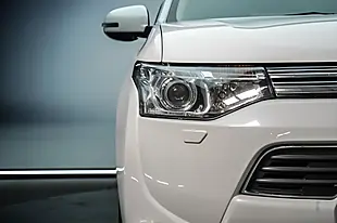 Used 2014 Mitsubishi Outlander GX4h White - Interior and Exterior details 10