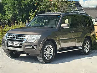 Used 2014 Mitsubishi Shogun SG3 Brown - Interior and Exterior details 6