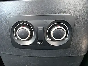 Used 2014 Mitsubishi Shogun SG3 Grey - Interior and Exterior details 14