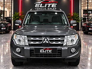 Used 2014 Mitsubishi Shogun SG3 Grey - Interior and Exterior details 3