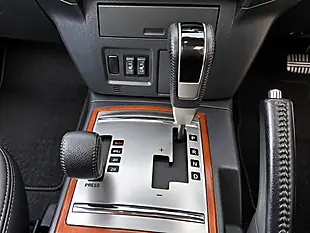 Used 2014 Mitsubishi Shogun SG3 Grey - Interior and Exterior details 7