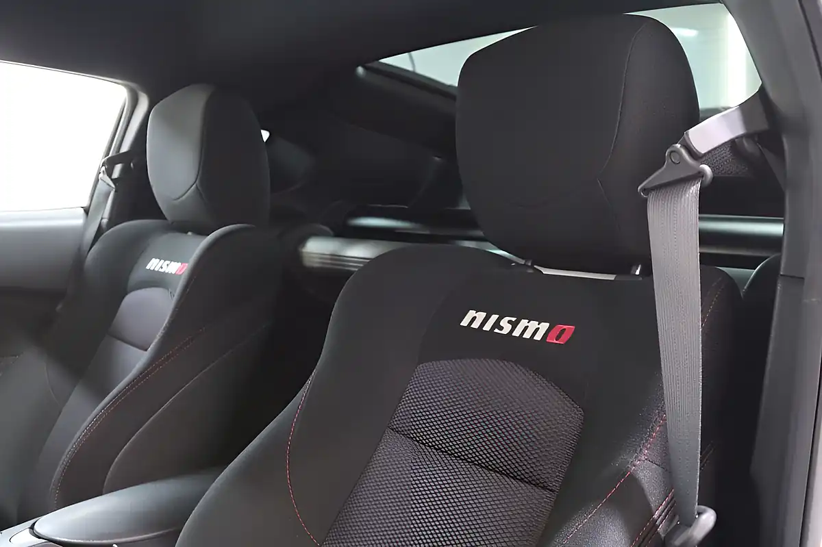 Used 2014 Nissan 370Z Nismo Storm White - Interior and Exterior details 12
