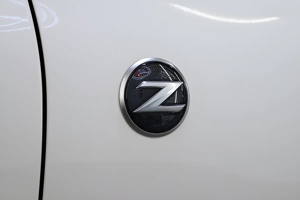 Used 2014 Nissan 370Z Nismo Storm White - Interior and Exterior details 18