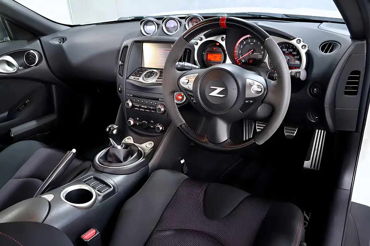 Used 2014 Nissan 370Z Nismo Storm White - Interior and Exterior details 3