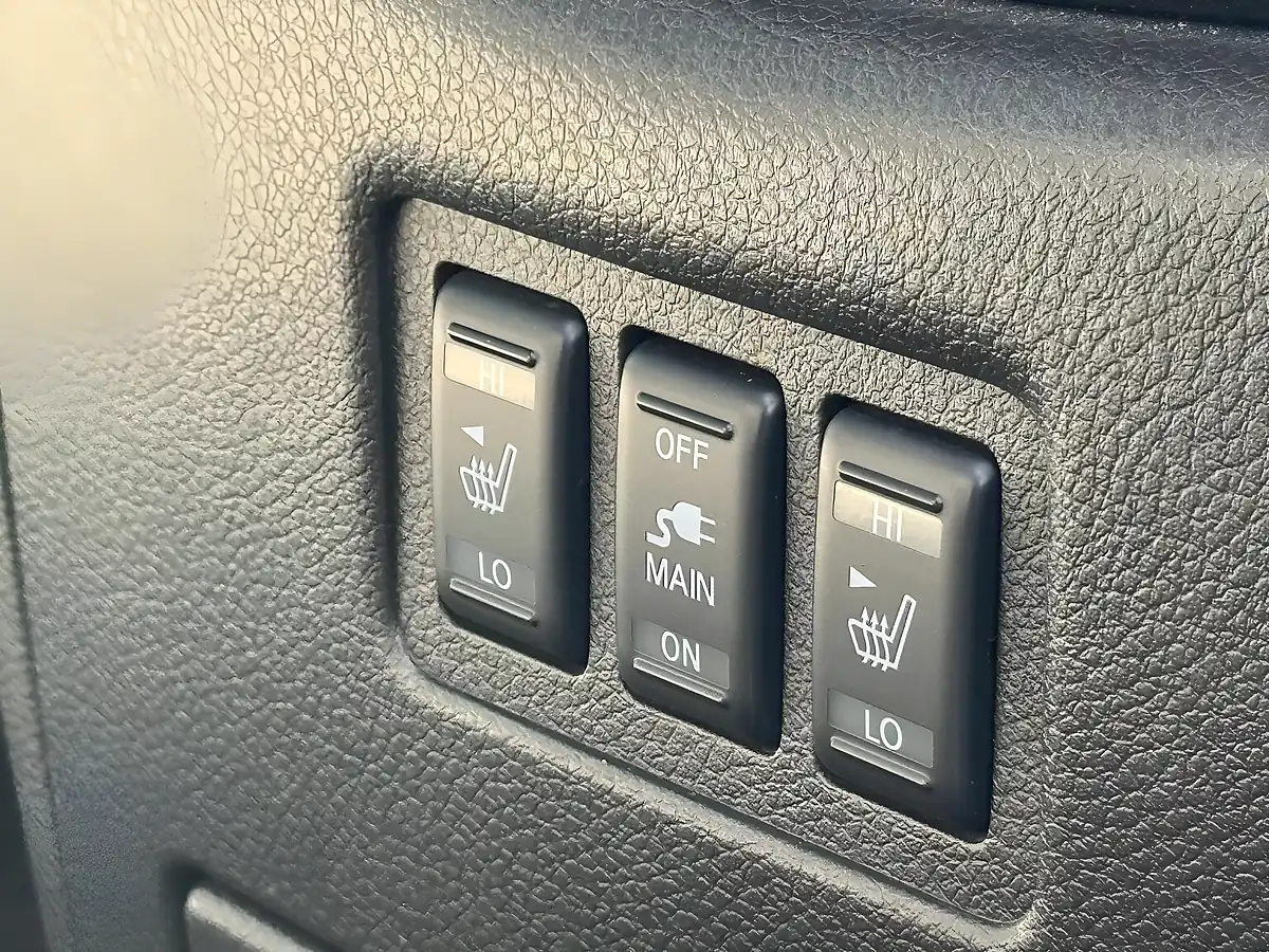 Used 2014 Nissan Elgrand Exclusive Vip White - Interior and Exterior details 13