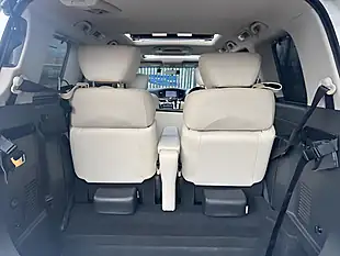 Used 2014 Nissan Elgrand Exclusive Vip White - Interior and Exterior details 18