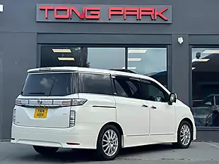 Used 2014 Nissan Elgrand Exclusive Vip White - Interior and Exterior details 9