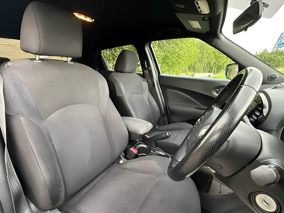Used 2014 Nissan Juke Acenta Premium Black - Interior and Exterior details 19