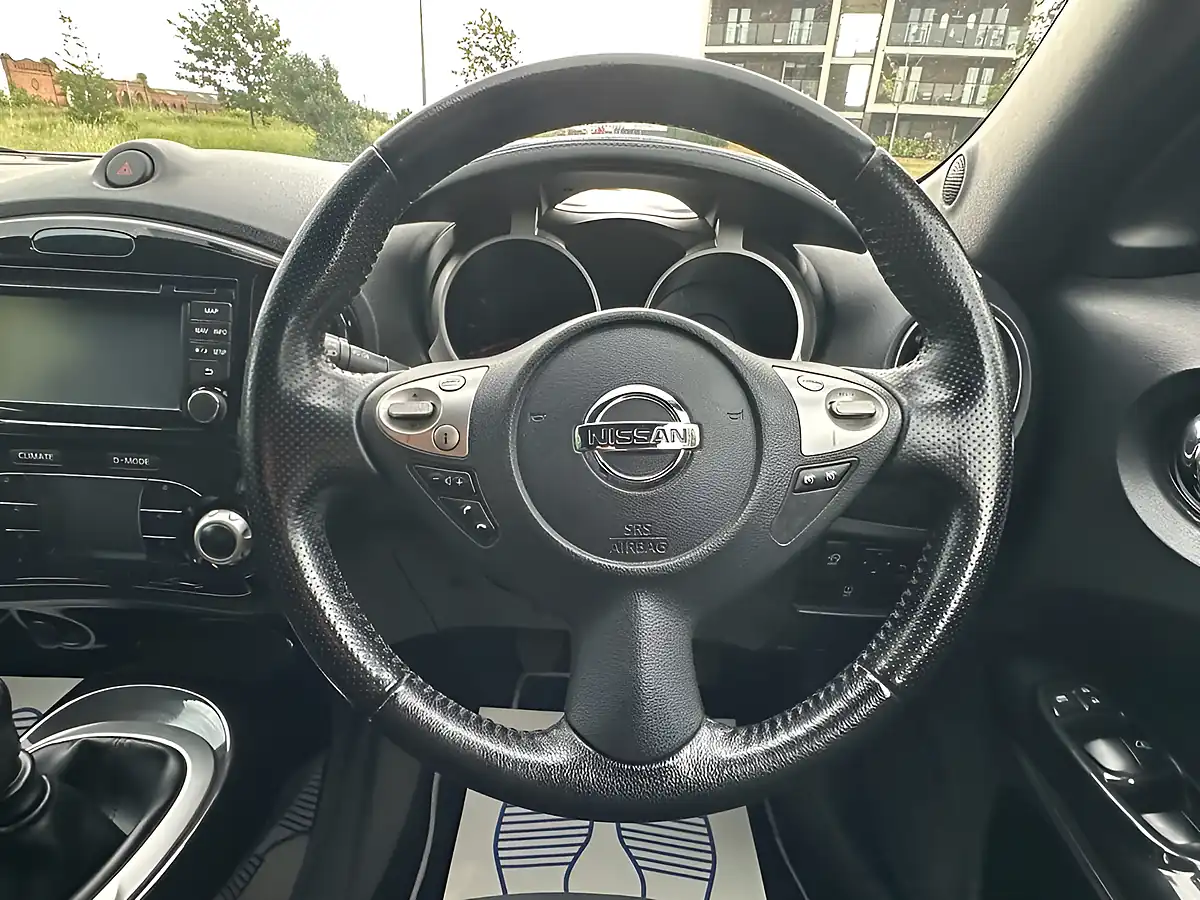 Used 2014 Nissan Juke Acenta Premium Black - Interior and Exterior details 20