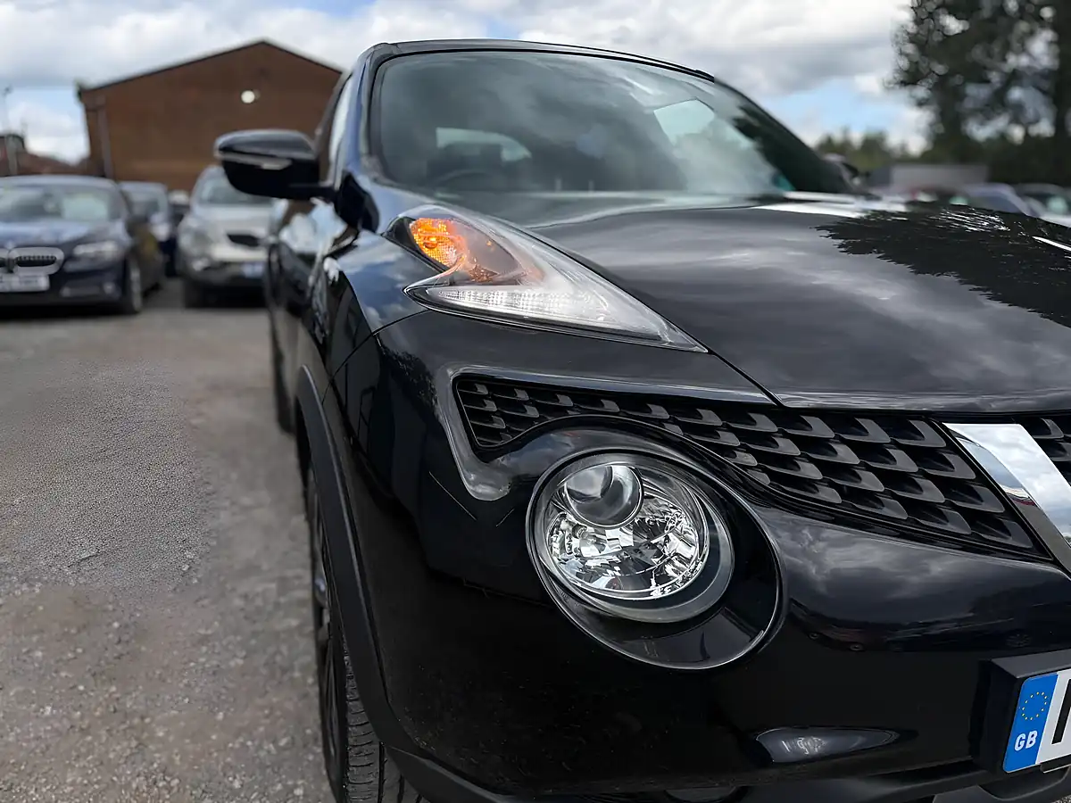 Used 2014 Nissan Juke Acenta Premium Black - Interior and Exterior details 17