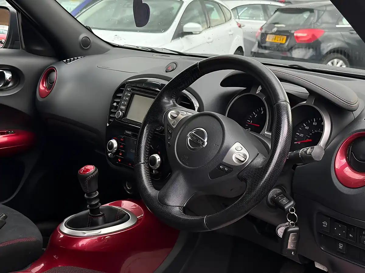 Used 2014 Nissan Juke Acenta Premium Black - Interior and Exterior details 9