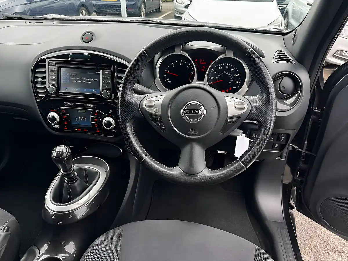 Used 2014 Nissan Juke Acenta Premium Black - Interior and Exterior details 9