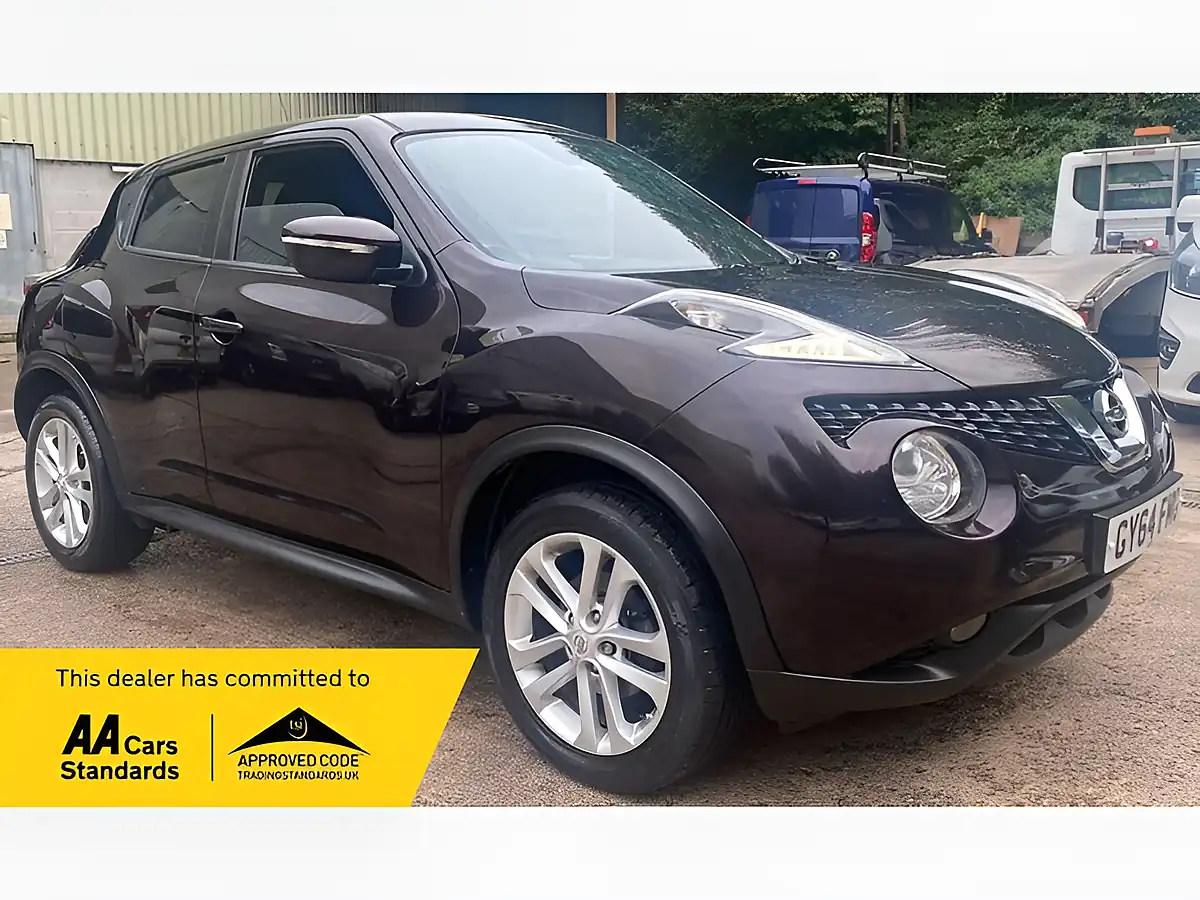 Used 2014 Nissan Juke Acenta Premium Black - Front View