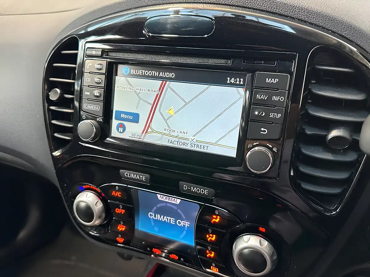 Used 2014 Nissan Juke Acenta Premium Black - Interior and Exterior details 11
