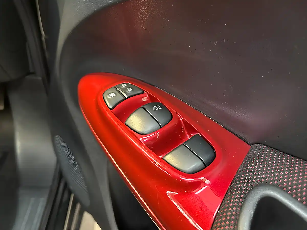 Used 2014 Nissan Juke Acenta Premium Black - Interior and Exterior details 17