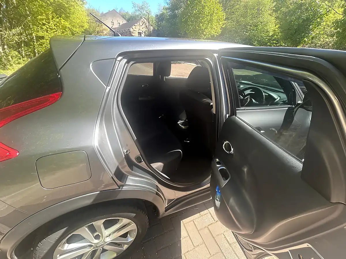 Used 2014 Nissan Juke Acenta Premium Grey - Interior and Exterior details 11