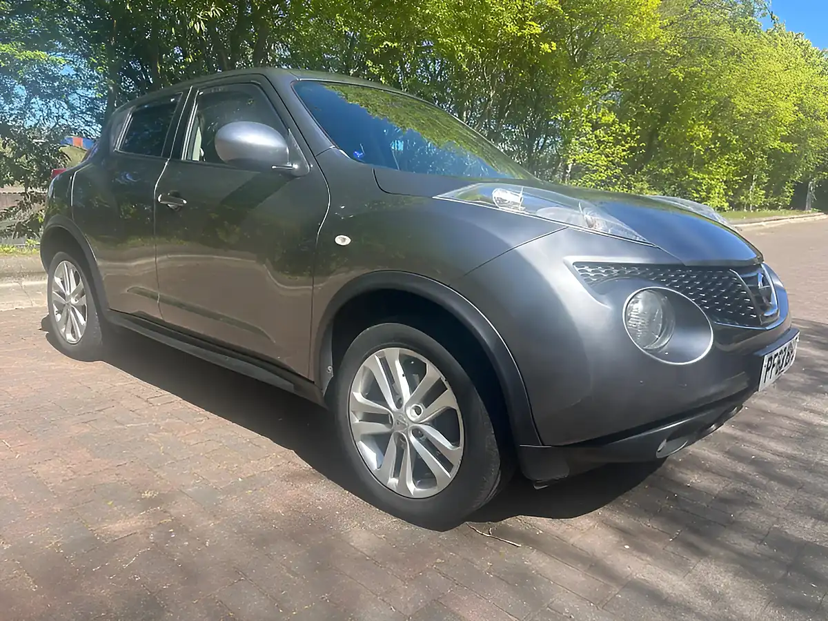 Used 2014 Nissan Juke Acenta Premium Grey - Interior and Exterior details 2