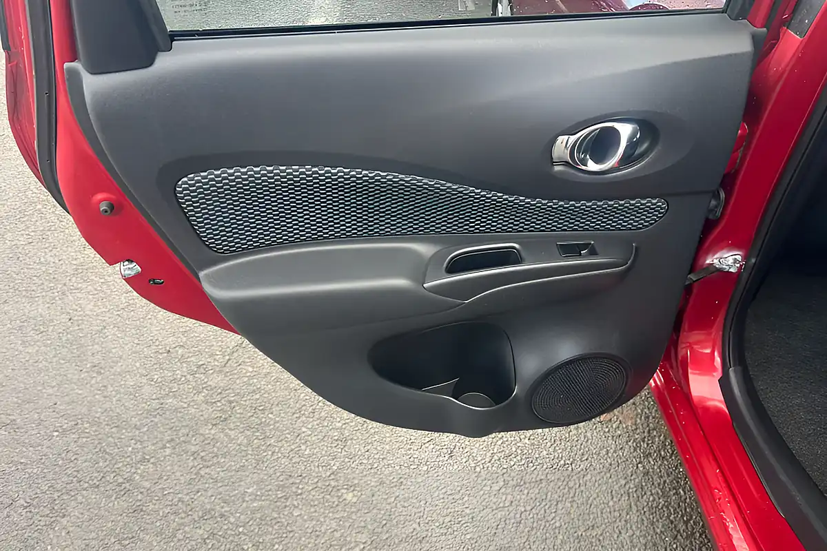 Used 2014 Nissan Juke Acenta Premium Red - Interior and Exterior details 15