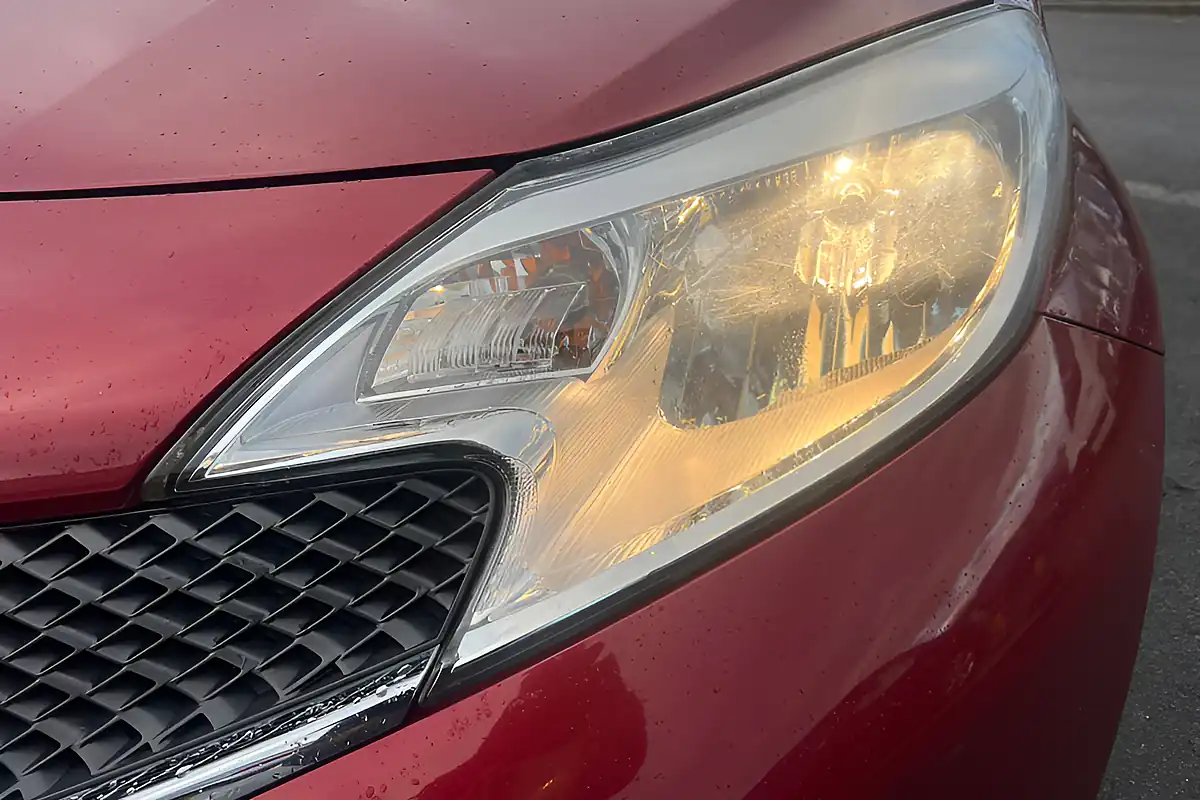 Used 2014 Nissan Juke Acenta Premium Red - Interior and Exterior details 9
