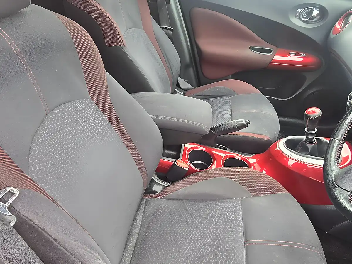 Used 2014 Nissan Juke Acenta Premium Red - Interior and Exterior details 12