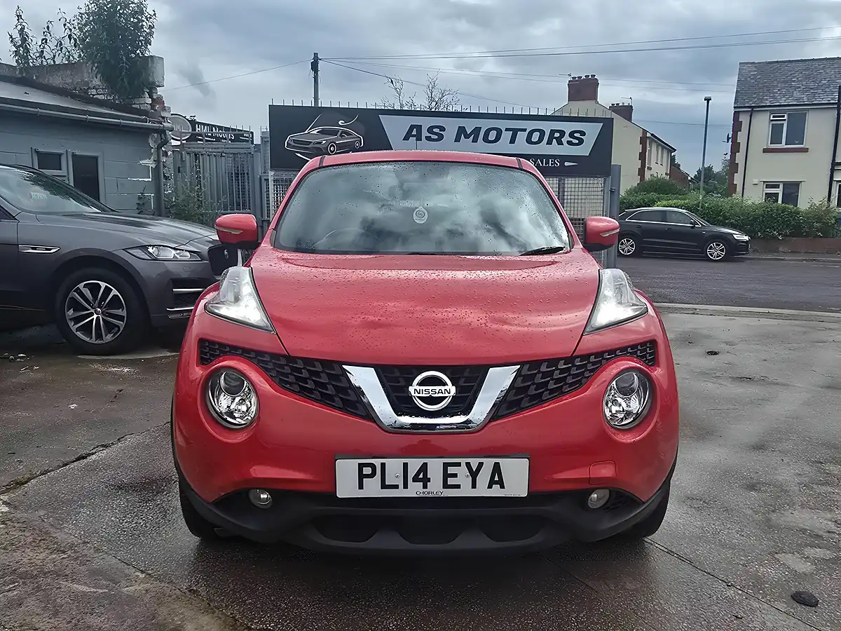 Used 2014 Nissan Juke Acenta Premium Red - Interior and Exterior details 2