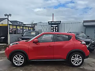 Used 2014 Nissan Juke Acenta Premium Red - Interior and Exterior details 4