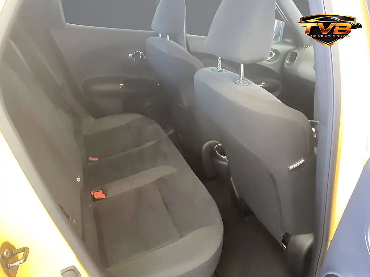 Used 2014 Nissan Juke Acenta Premium Sunlight Yellow - Interior and Exterior details 12