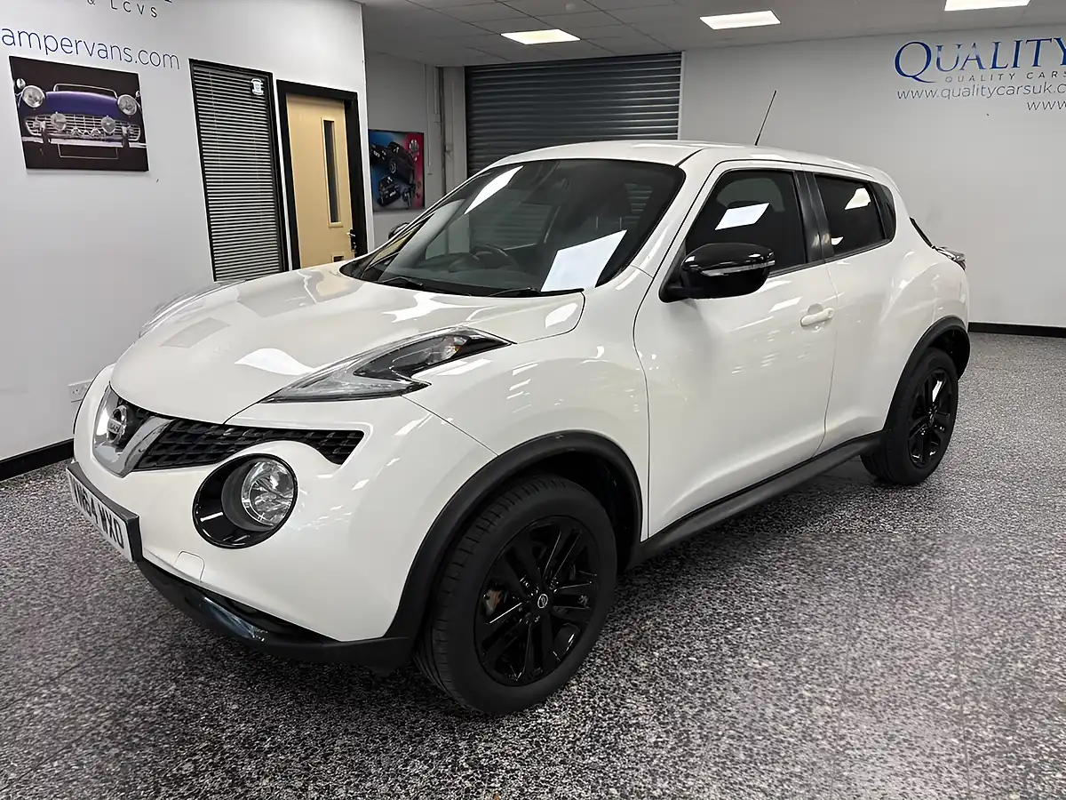 Used 2014 Nissan Juke Acenta Premium White - Front View