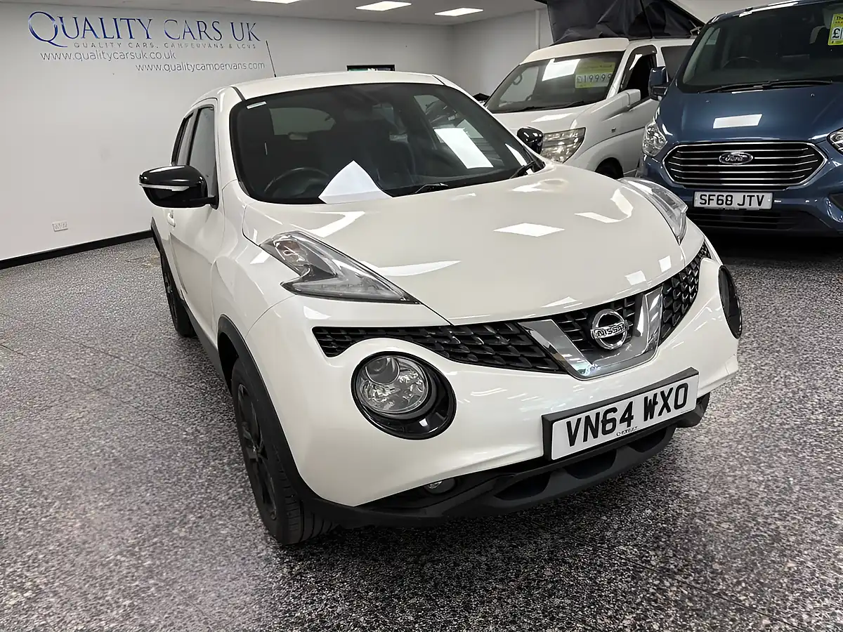 Used 2014 Nissan Juke Acenta Premium White - Interior and Exterior details 10