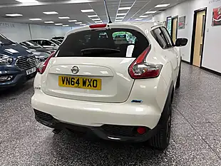 Used 2014 Nissan Juke Acenta Premium White - Interior and Exterior details 12