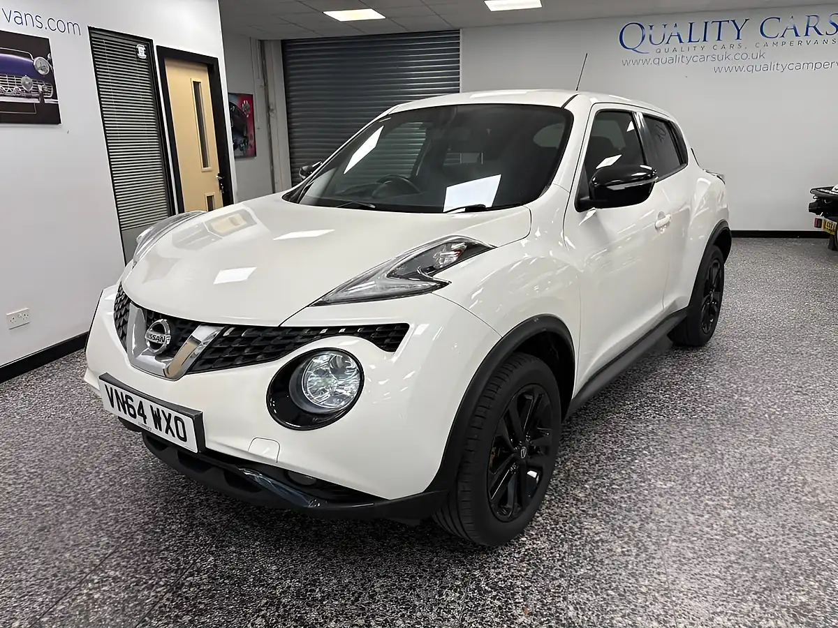Used 2014 Nissan Juke Acenta Premium White - Interior and Exterior details 7