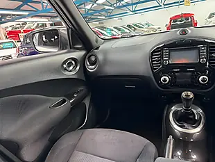 Used 2014 Nissan Juke Acenta Premium White - Interior and Exterior details 16