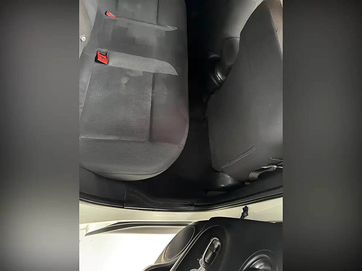 Used 2014 Nissan Juke Acenta Premium White - Interior and Exterior details 20