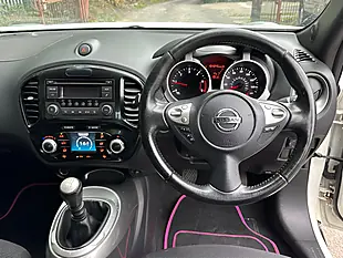 Used 2014 Nissan Juke Acenta White - Interior and Exterior details 12