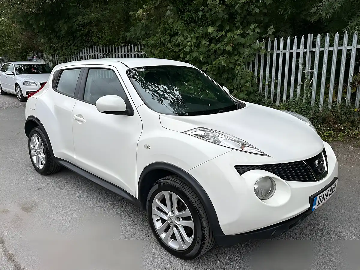 Used 2014 Nissan Juke Acenta White - Interior and Exterior details 2