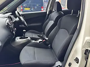 Used 2014 Nissan Juke Acenta White - Interior and Exterior details 4