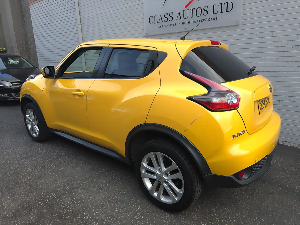 Used 2014 Nissan Juke Acenta Yellow - Interior and Exterior details 5