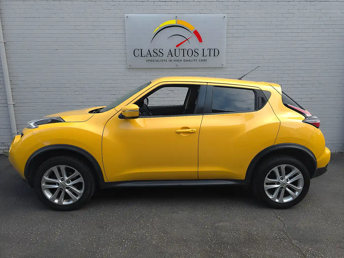 Used 2014 Nissan Juke Acenta Yellow - Interior and Exterior details 8