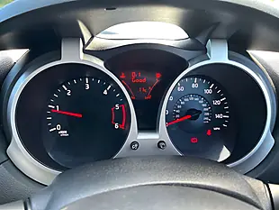 Used 2014 Nissan Juke Acenta Yellow - Interior and Exterior details 16